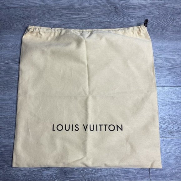 VALENTINO Garavani Large Black/Gold Glam Lock Bag - Picture 16 of 16